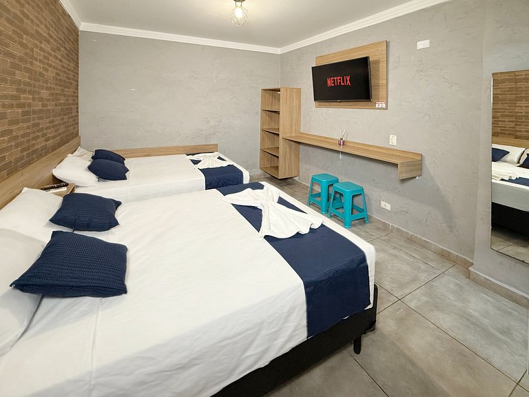 Suite con Jacuzzi Climatizado en Marmeu Tombo