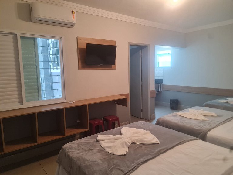 Estúdio 1 em Aparthotel uma quadra da praia