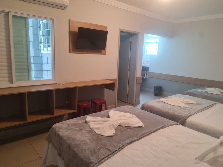 Estúdio 1 em Aparthotel uma quadra da praia