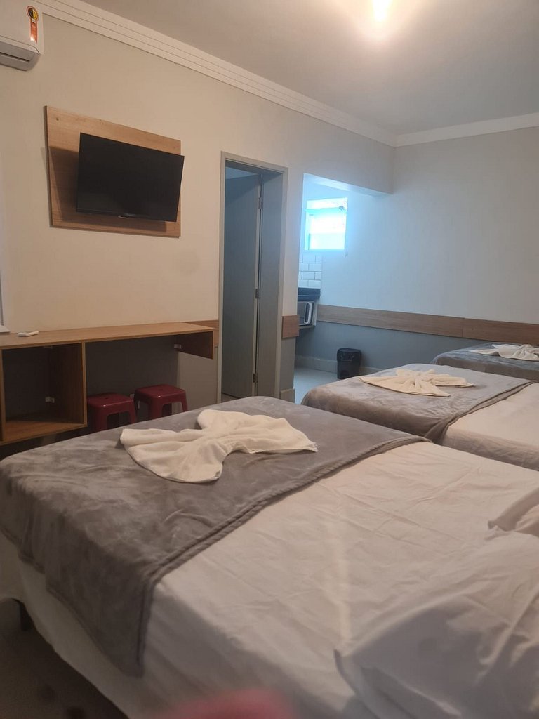 Estúdio 1 em Aparthotel uma quadra da praia