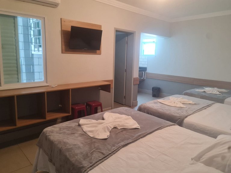 Estúdio 1 em Aparthotel uma quadra da praia