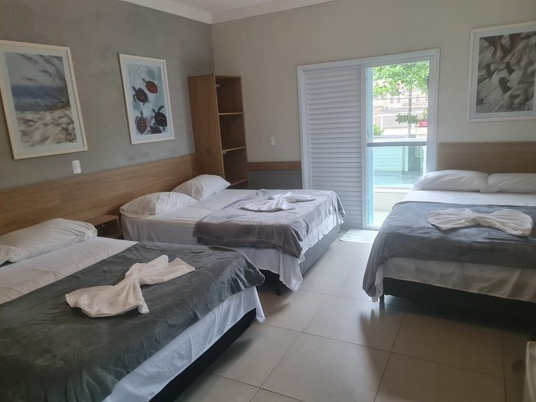 Kitnet 8 em Pousada com Piscina na Enseada