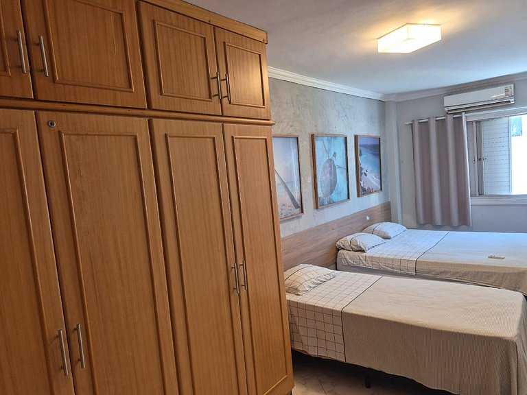Cobertura de 3 quartos com hidromassagem e vista do por-do-s