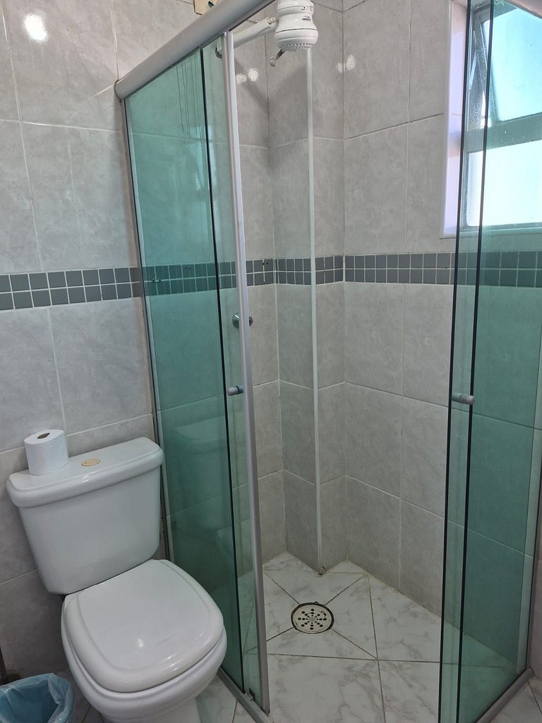 Cobertura de 3 quartos com hidromassagem e vista do por-do-s
