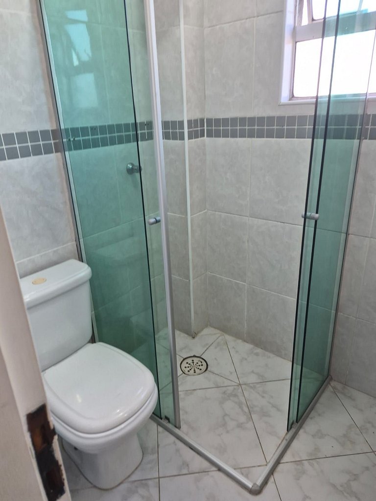 Cobertura de 3 quartos com hidromassagem e vista do por-do-s